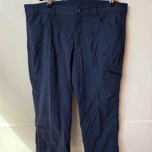 Eddie Bauer Women’s Navy Blue Capri Pants Size 12